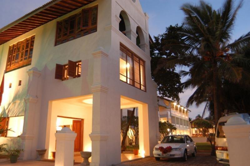 Hotel Sunset Beach نيجومبو المظهر الخارجي الصورة
