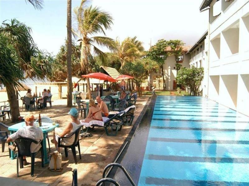 Hotel Sunset Beach نيجومبو المظهر الخارجي الصورة