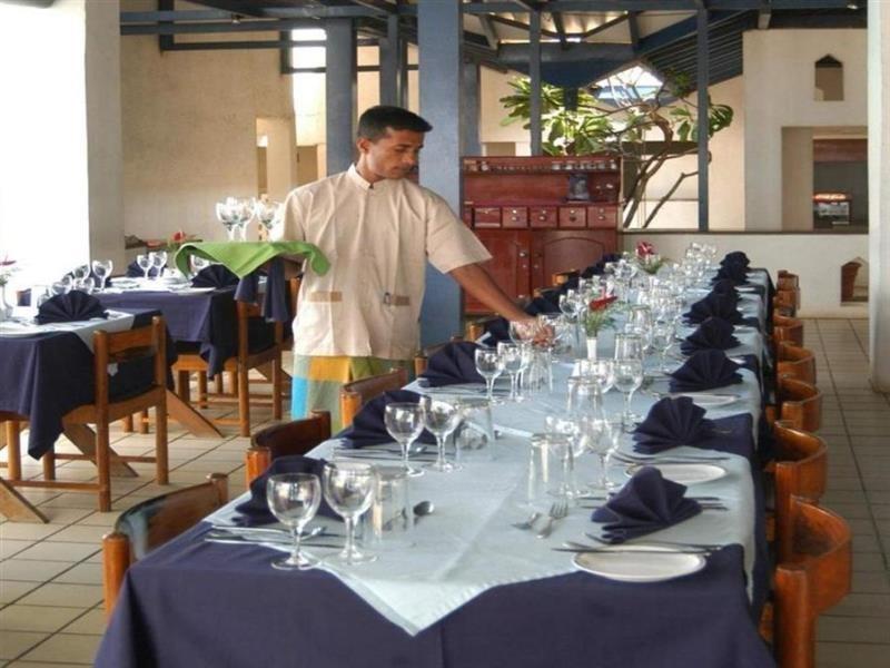 Hotel Sunset Beach نيجومبو المظهر الخارجي الصورة